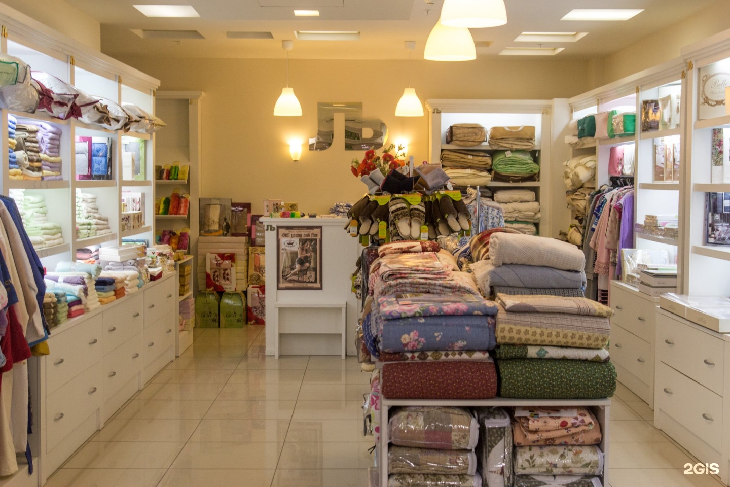 Интерьер магазина домашнего текстиля