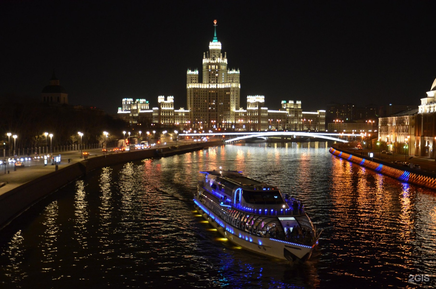 Зарядье Москва ночью