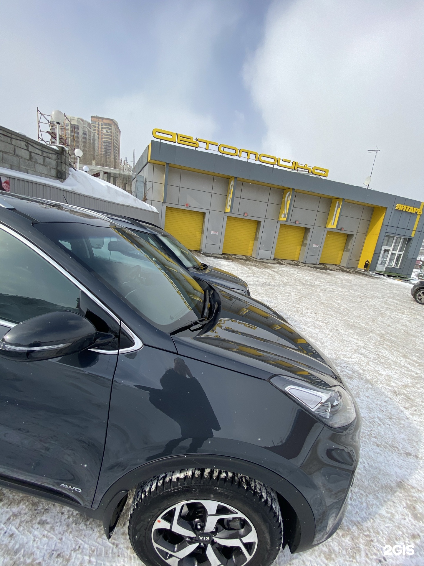 Автомойка янтарь новосибирск. Спойлер чистое стекло для Рено Каптур. Пленка центральной стойки Рено Каптюр. Рено Каптур спойлер грязезащитный заднего стекла. Новая левая задняя дверь на Рено картюр 2018 года