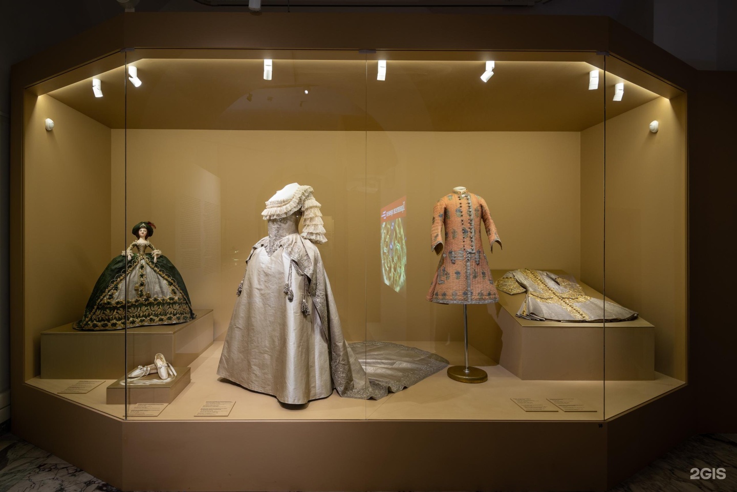 Музей Московского Кремля выставка платьев