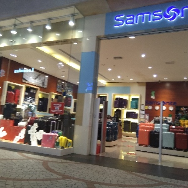 samsonite luggage dubai