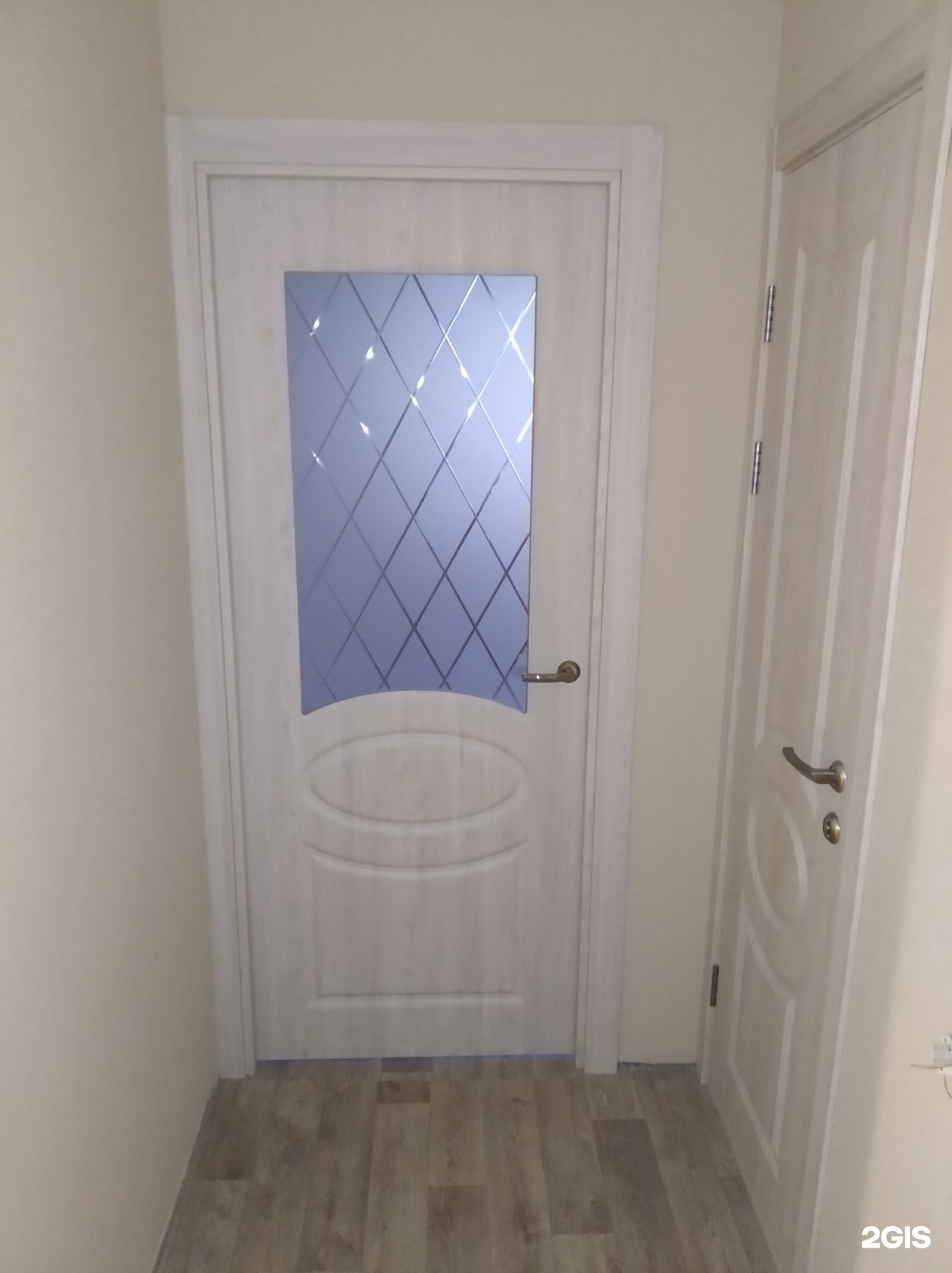 установка межкомнатных дверей в тюмени. межкомнатные двери в квартире.