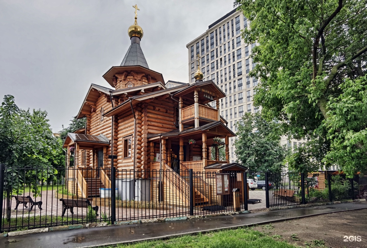 Храм Андрея Рублева на Масловке. Верхняя Масловка 1 храм. Храм преподобного Андрея Рублева, Москва. Фото храма Андрея Рублева на верхней Масловке.