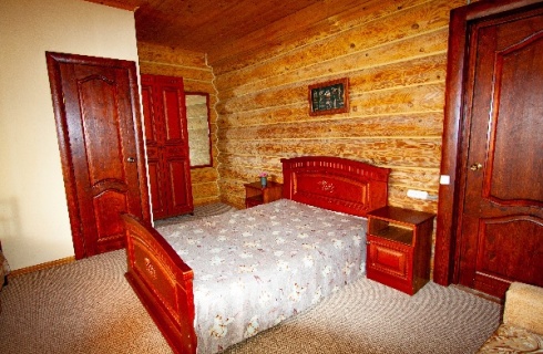 Лоо пос.: Коттедж Шарлоотка