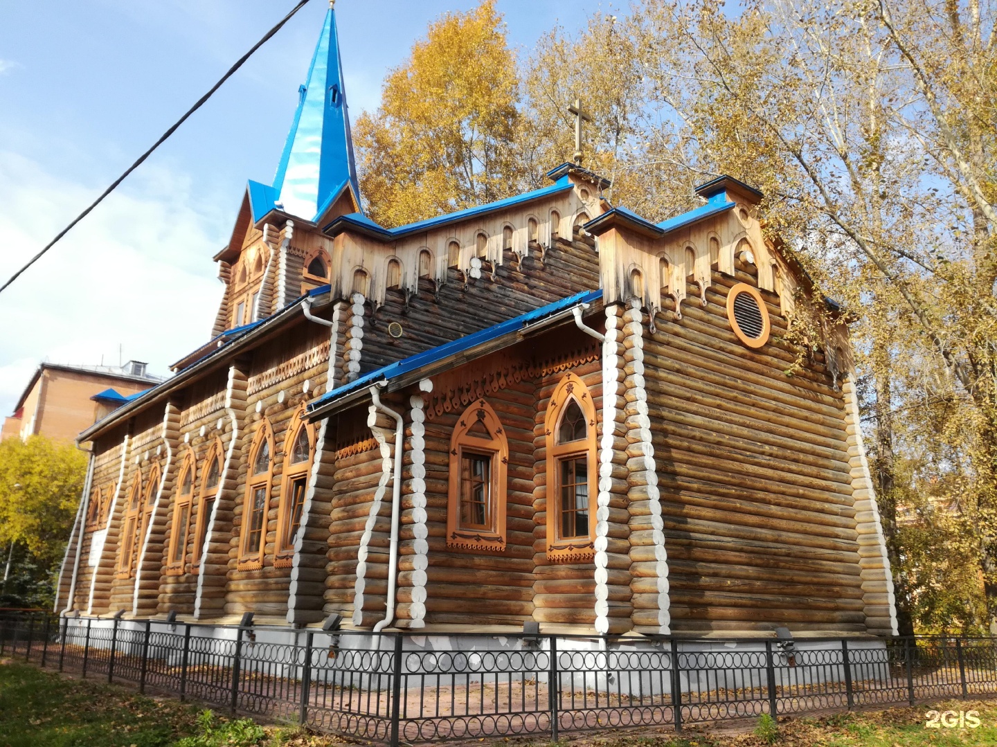 Кирха омск. Сибирская Евангелическо-Лютеранская Церковь Новосибирск. Лютеранская кирха Святой Марии Саратов. Лютеранская Церковь Мурманск. Лютеранская Церковь Святого Николая Гатчина.