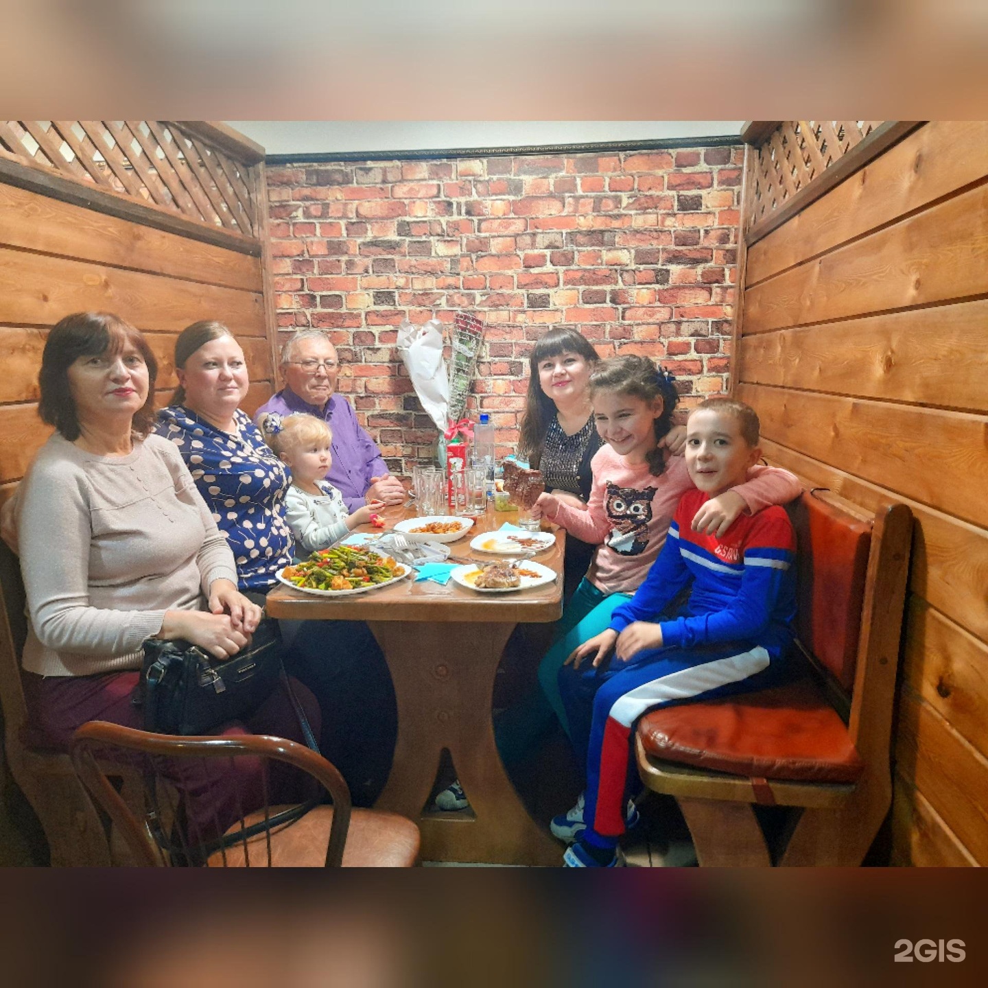 Мясной дворик кафе. Мясной кофе. Мясной дворик в витязево. Мясной дворик комсомольск-на-амуре. Мясной дворик каменск шахтинский коммунистический.