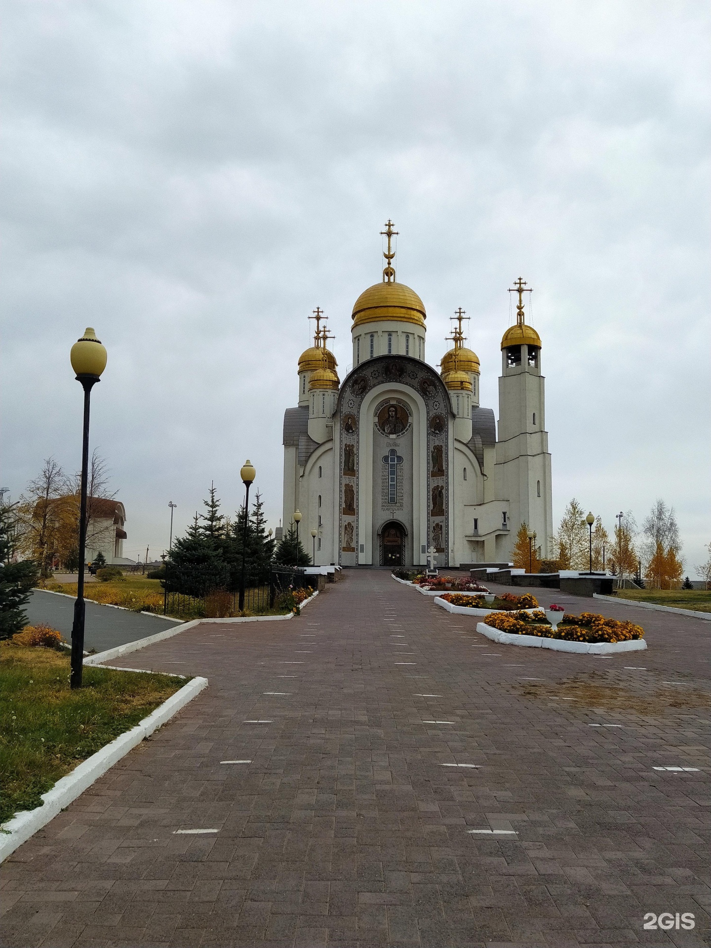 Храм вознесения магнитогорск. Кафедральный собор Воскресения Христова Магнитогорск. Вознесенская Магнитогорск. Храм Вознесения Магнитогорск фото. Фотографии со службы в храме Вознесения 2 06. 2022 Магнитогорск.