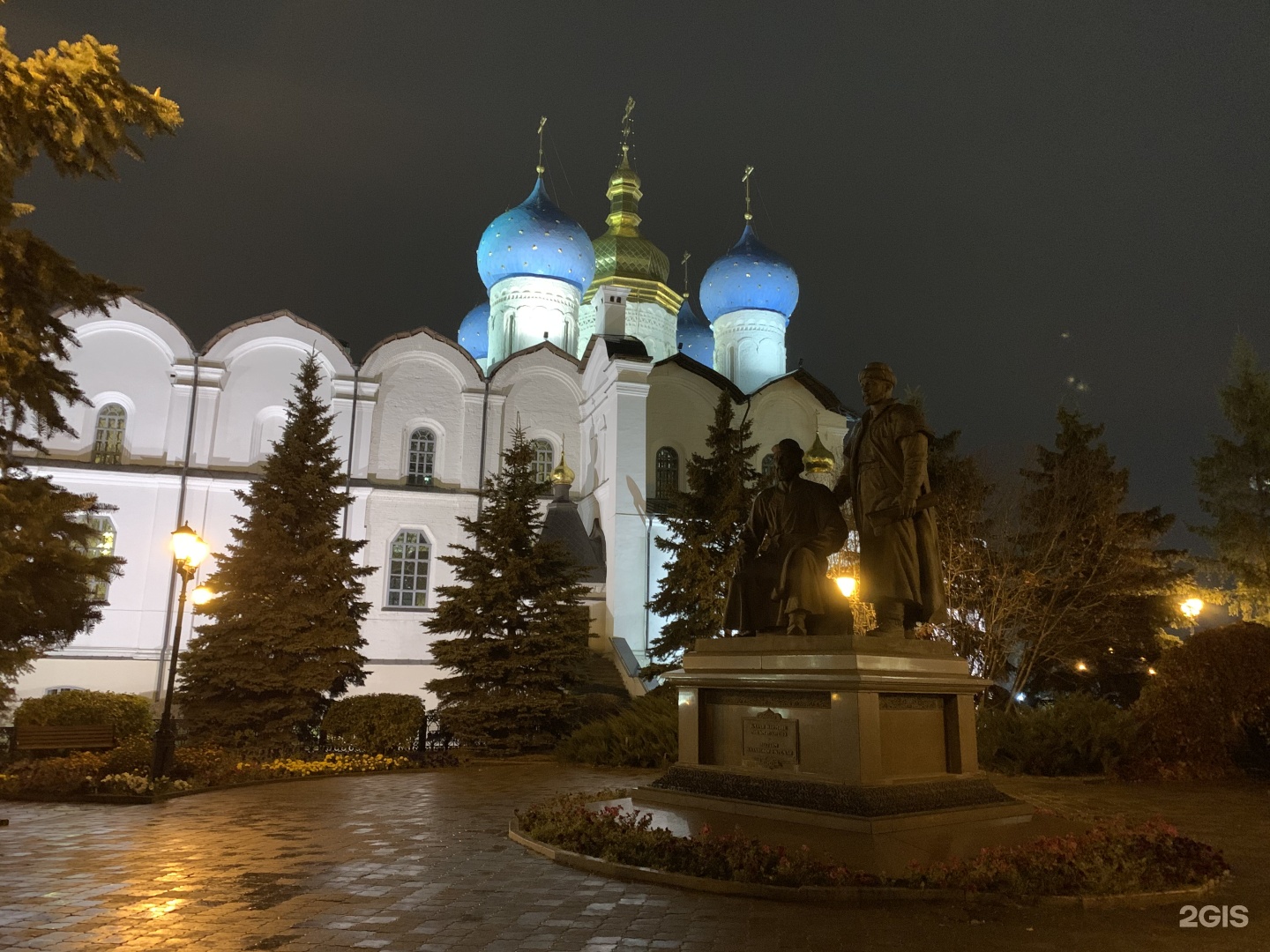 Кремлевская 2 казань. Памятник зодчим Казанского Кремля.