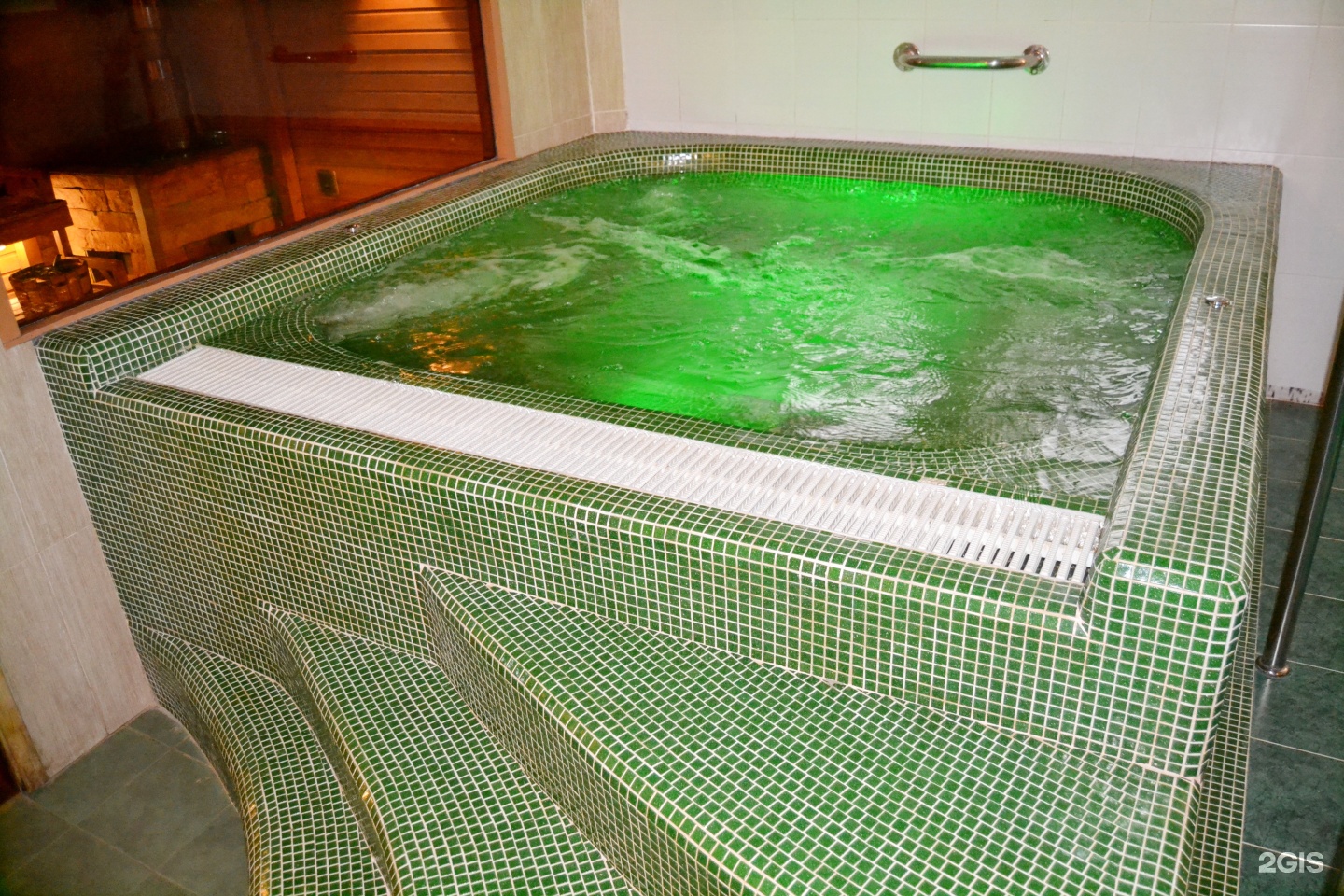 Акватории василевского 77. Василевского 77 сауна акватория. Сауна акватория челябинск василевского 77. Сауна акватория челябинск римский зал. Администратор сауны.
