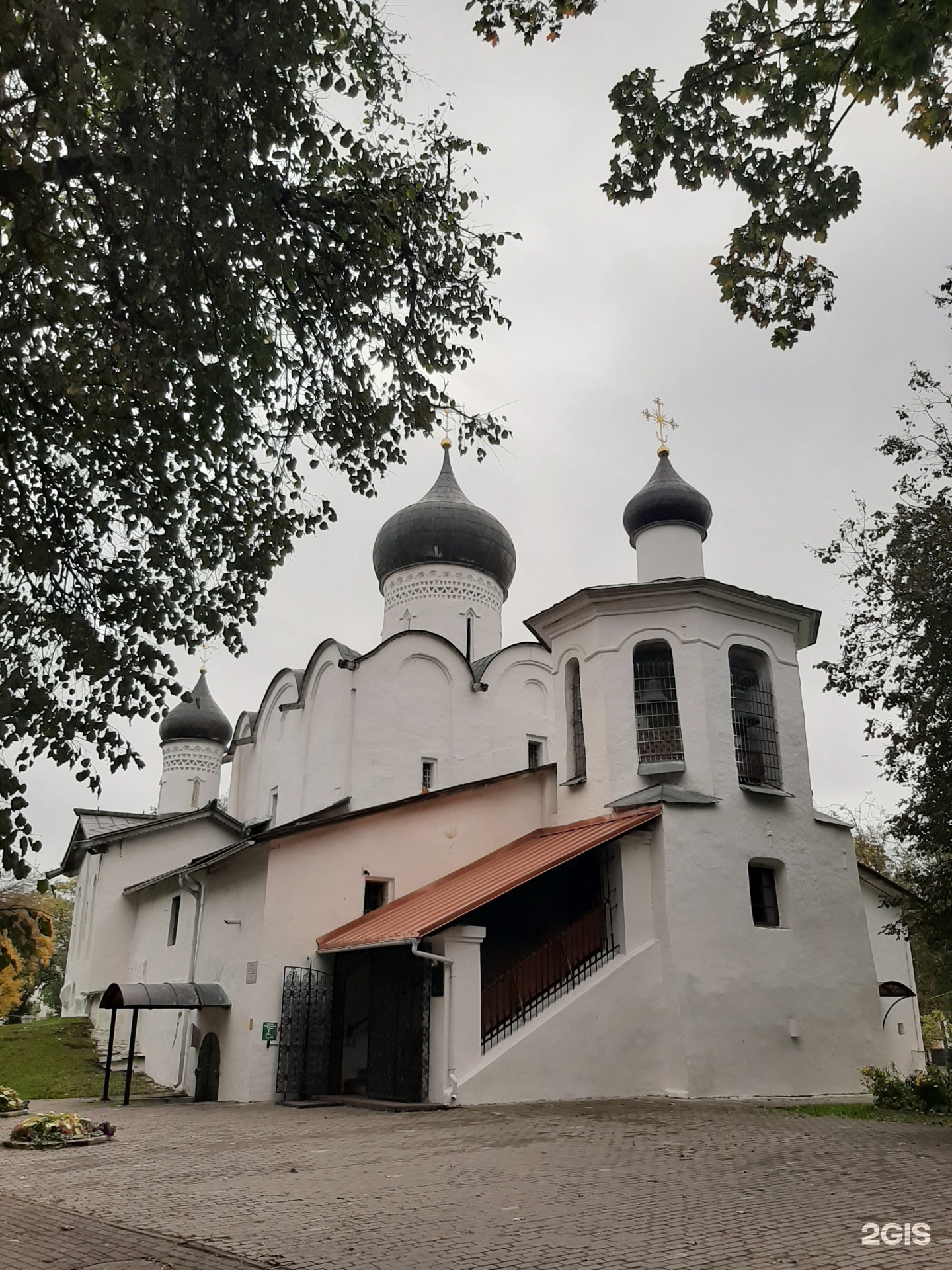 Горки пскова. Храм Василия на Горке в Пскове. Церковь Василия Великого на Горке в Пскове. Церковь Василия с горки в Пскове. Церковь Василия на Горке в Новгороде.