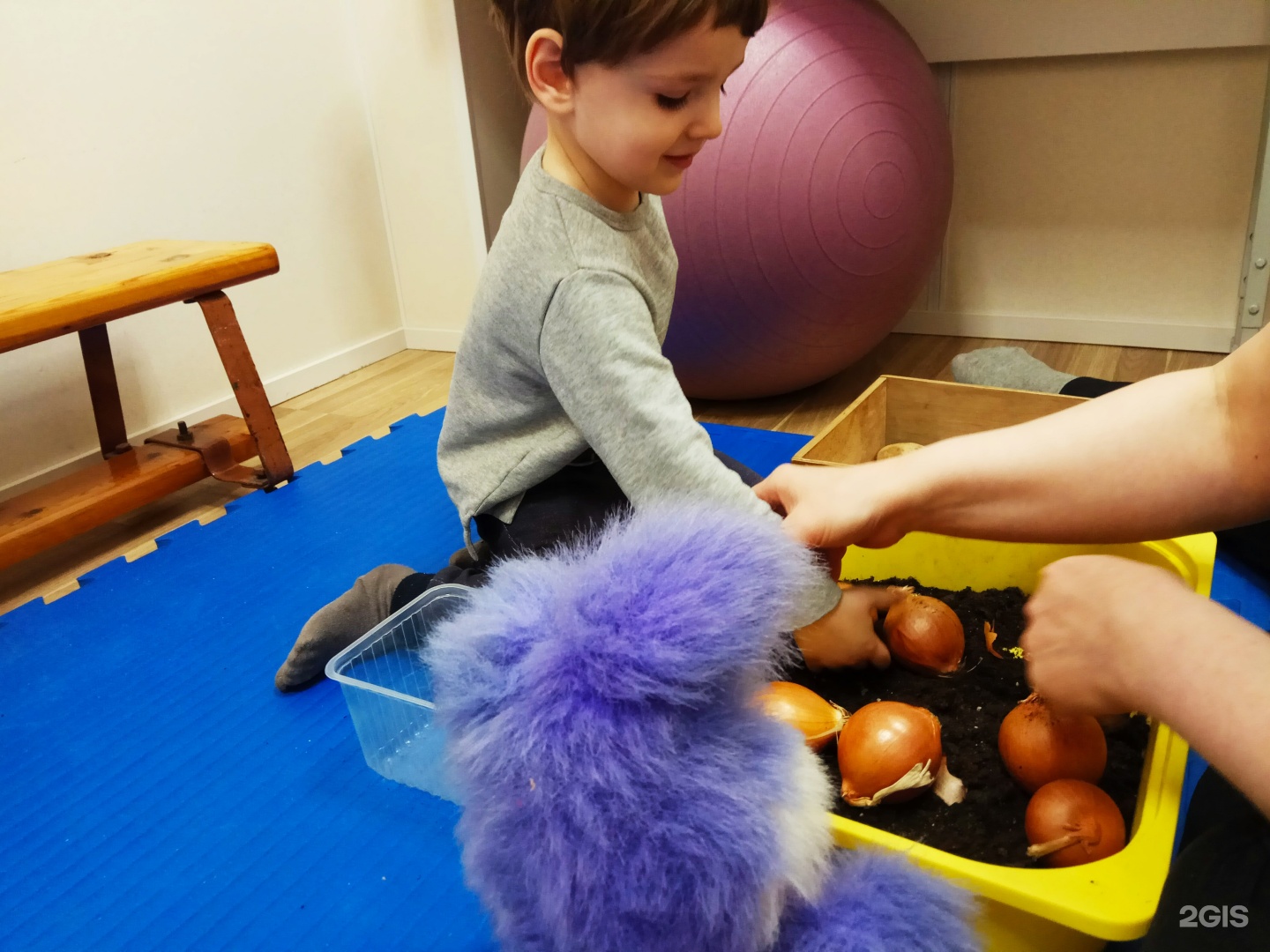 школьники в такси. дц громов. перрон это для детей. ищу сопровождение для ребенка картинка. сопровождение ребенка санкт петербург.