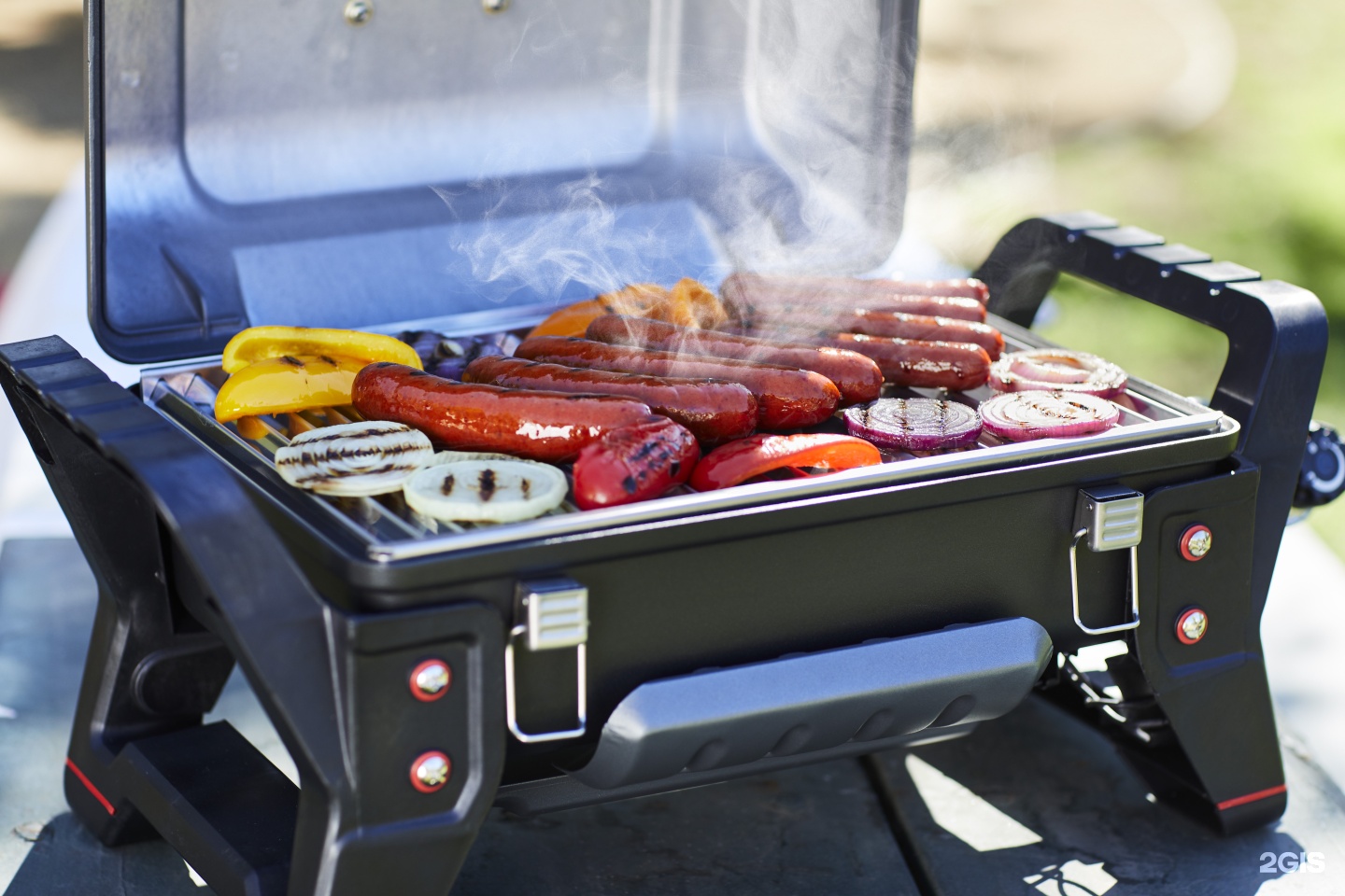 Портативный газовый гриль. Портативный газовый гриль Char-Broil x200. Решетки для портативный газовый гриль Char-Broil x200. Char-Broil x200, 60х34х31 см.
