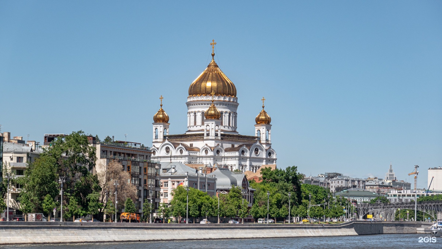 Москва волхонка 15. Храм Христа Спасителя панорама. Церковь Спасителя (Баку). Храм Христа Спасителя обои.