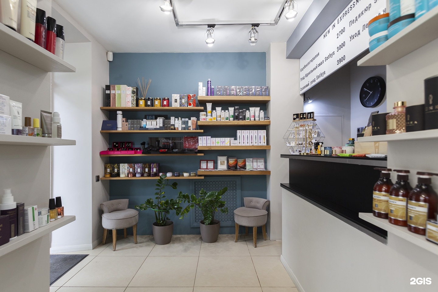 Express nails университет. Nail express жуковский. Экспресс нейлс салон фото фасада. Тц галерея подольск маникюр. Safina наил студио.