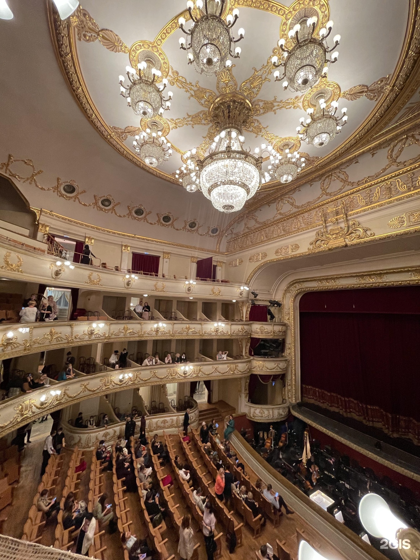 театр оперы и балета екатеринбург бельэтаж