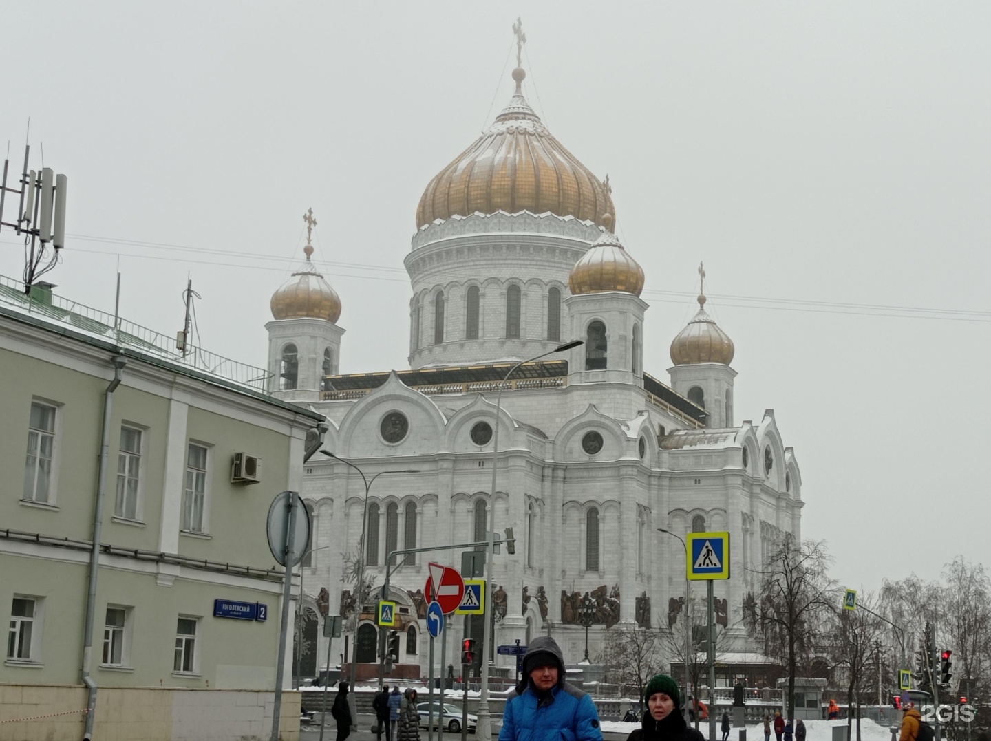 Улица волхонка храм