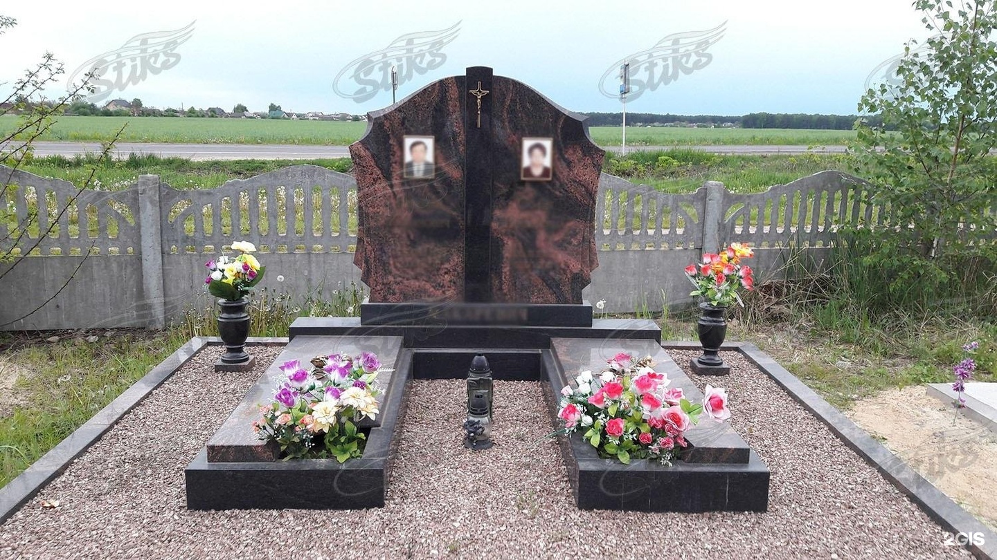 памятники на могилу на четверых фото