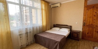 Сириус: Отель Кристи