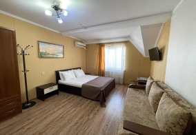 Отель Кристи в Сириусе