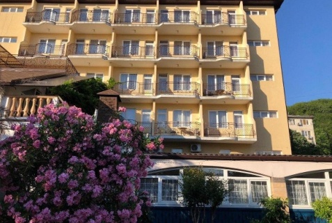 Лазаревское: Отель Пальма