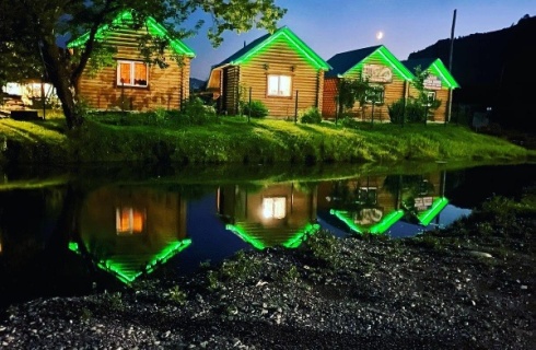 с. Манжерок: Коттедж Деревенька на роднике