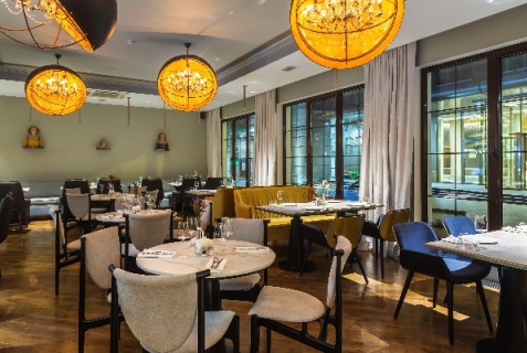 Москва: Отель Времена года