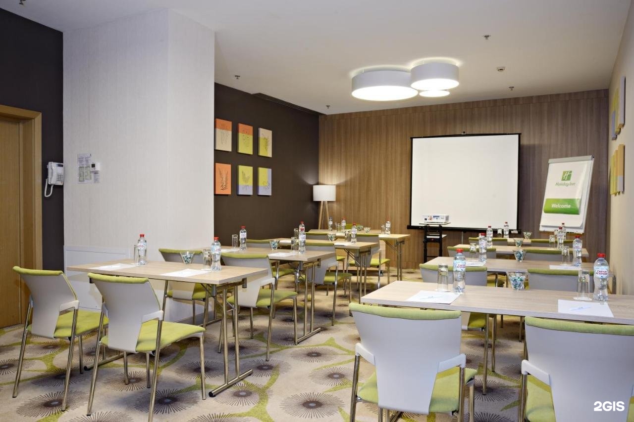 Holiday inn moscow. Holiday Inn Коровинское 10. Зал Москва в Holiday Inn Seligerskaya. Рестораны в Холидей ИНН Селигерская. Холидей ИНН интерьер.