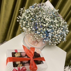 Фото от владельца FruttoSmile, салон по продаже и доставке клубники в шоколаде, фруктовых букетов и цветов