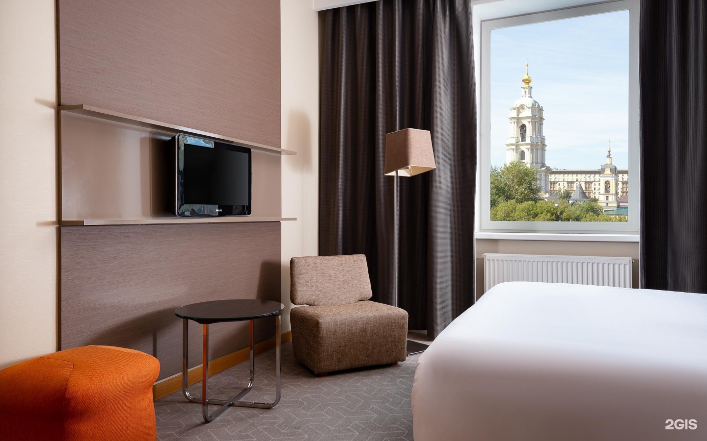 Отель на таганской. Гостиница Холидей Таганский. Отель Holiday Inn Tagansky Москва. Holiday Tagansky ул. Симоновский вал, 2, Москва. Гостиница Холидей Таганский логотип.