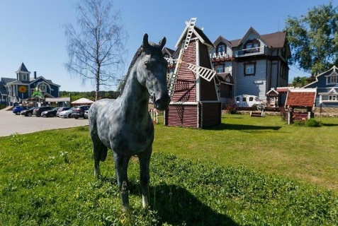 Юдино: Отель Серая лошадь