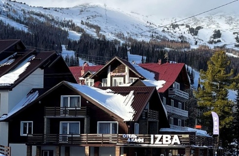 пгт Шерегеш: Гостевой дом IZBA