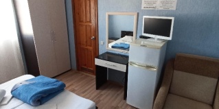 Адлер: Коттедж Робинзон