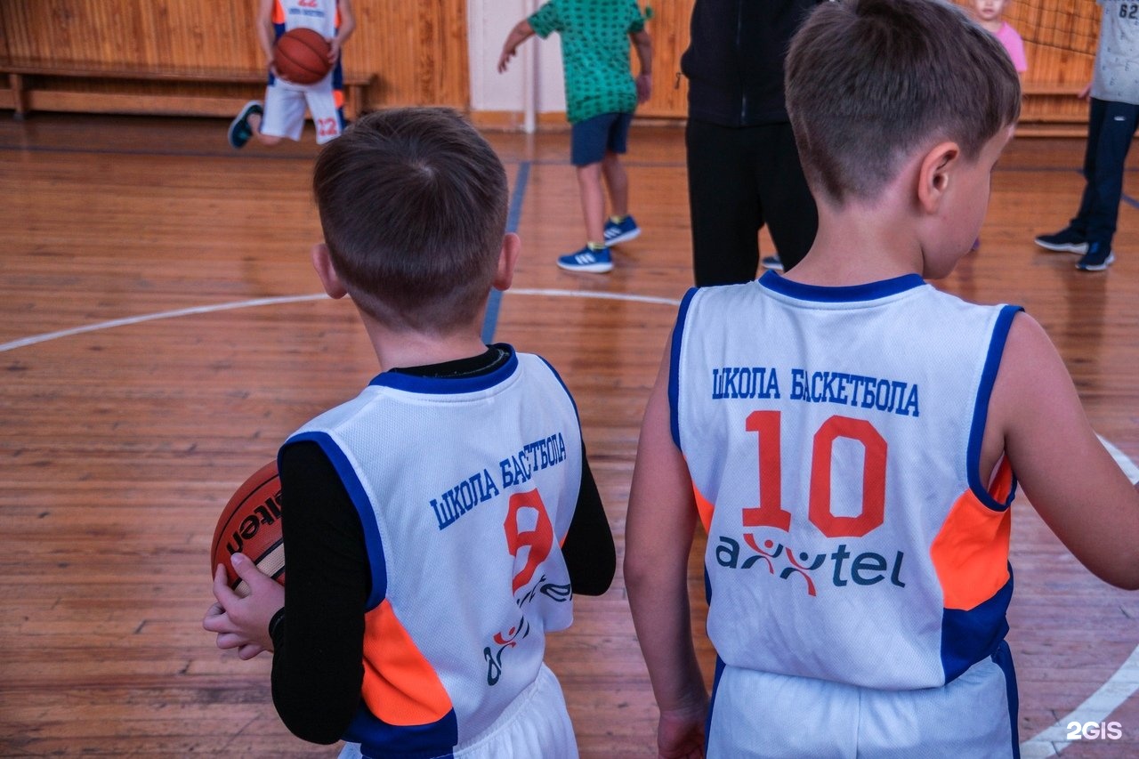 Школа 198 новосибирск. Школа баскетбола 5х5 Новосибирск. Альтаир Новосибирск баскетбол. Школа 198 Новосибирск баскетбол. Красноярск 99 школа баскетбол.