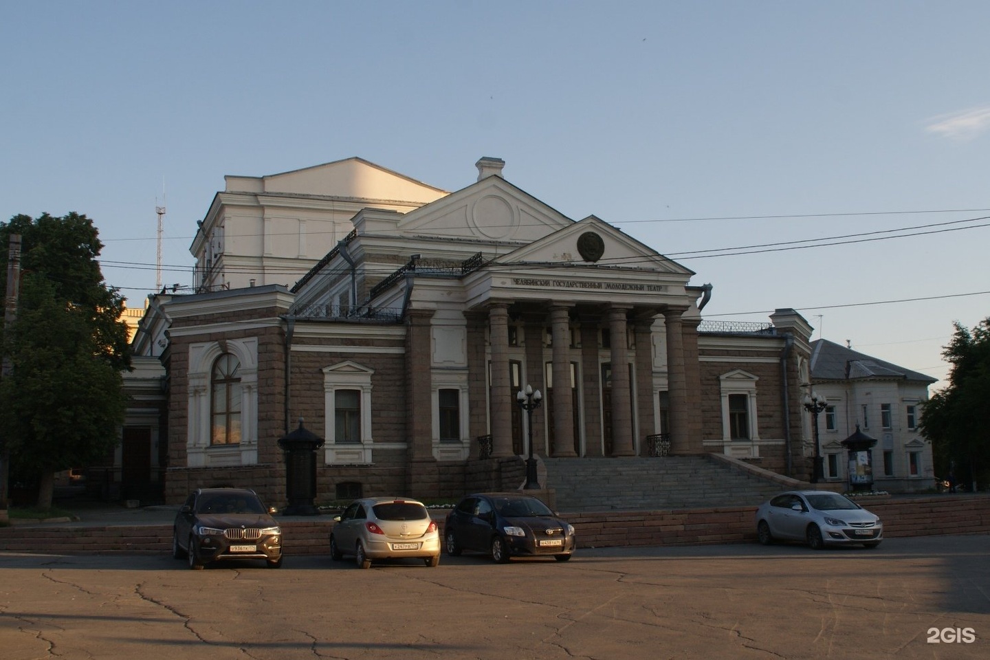 кирова 116 челябинск молодежный театр