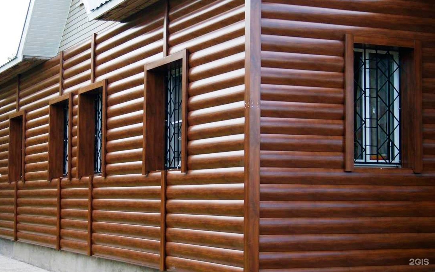 деревянный блок хаус для обшивки дома