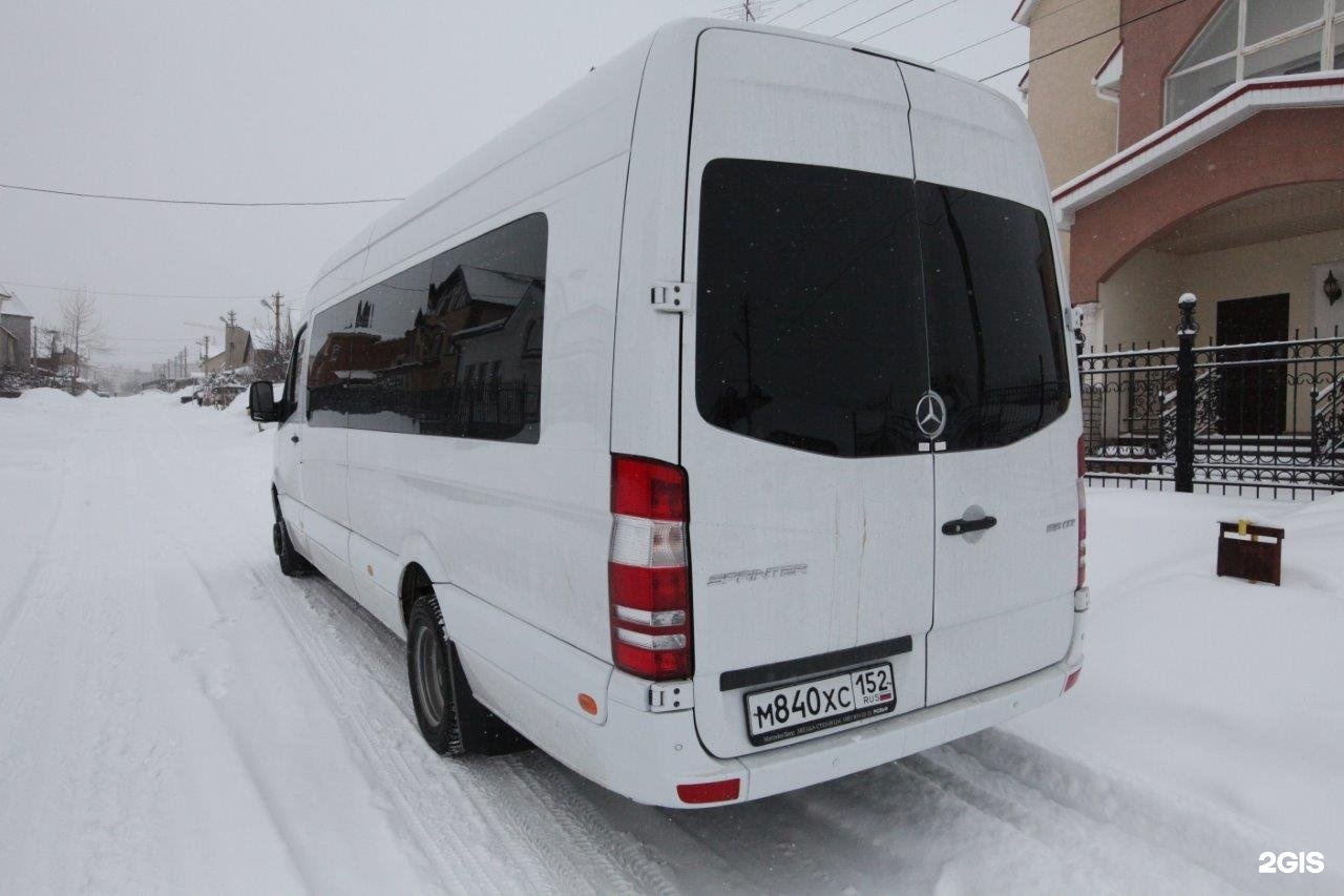 микроавтобус нижний новгород. микроавтобус нижний новгород. микроавтобус с флагом украины. ивеко микроавтобус пассажирский 20 мест. микроавтобус на 20 мест сидячих.