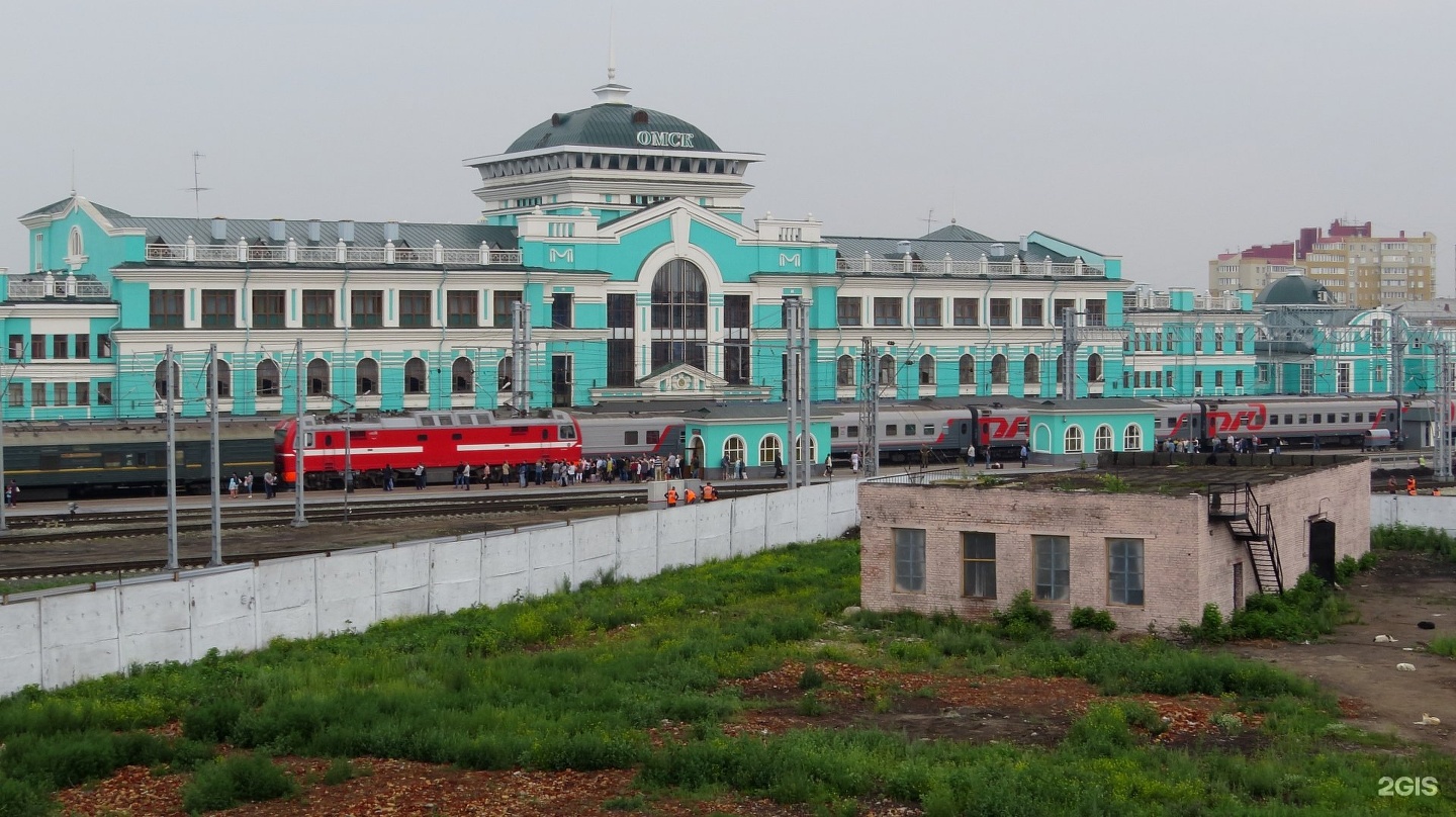 железнодорожный вокзал в омске