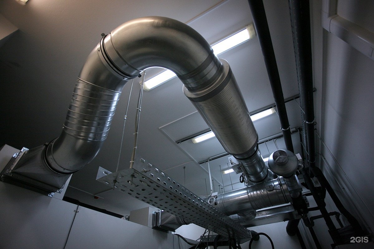 Вентиляционное оборудование обслуживание. Промышленный вентиляционный воздуховод 540мм. Промышленная вытяжная система вентиляции. Местная вытяжная вентиляция. Монтаж воздуховодов вентиляции.