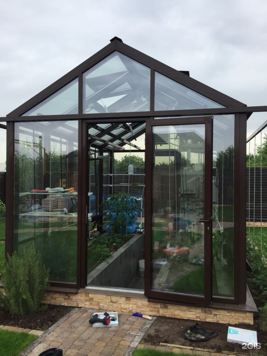 застекленная оранжерея. остекление теплицы. остекление зимнего сада. теплица стеклянная тсп-13. остекление теплицы.
