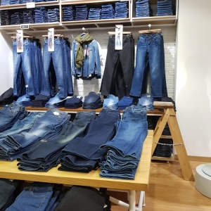 Фото от владельца MAVI, сеть магазинов джинсовой одежды