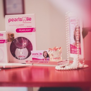 Фото от владельца PearlSmile, салон косметического осветления зубов