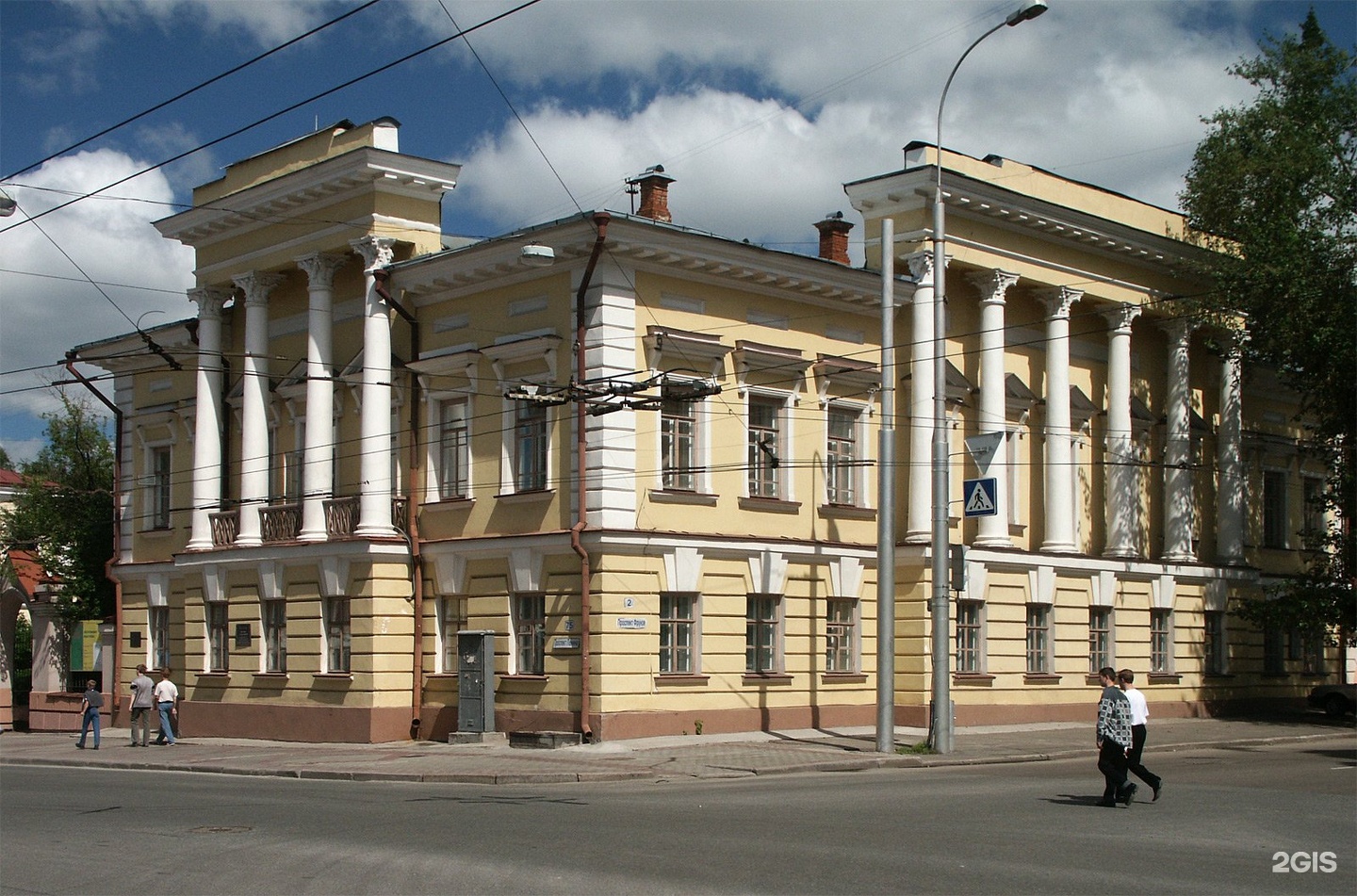 Областного краеведческого. Томский областной краеведческий музей им. м.б. Шатилова. Томский областной краеведческий музей. Областной краеведческий музей Томск. Краеведческий музей Томск.