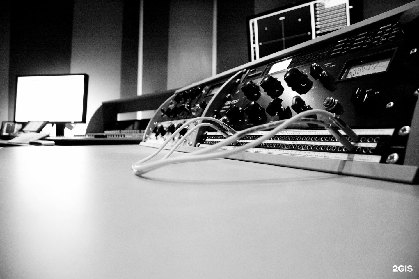 4.8 studio