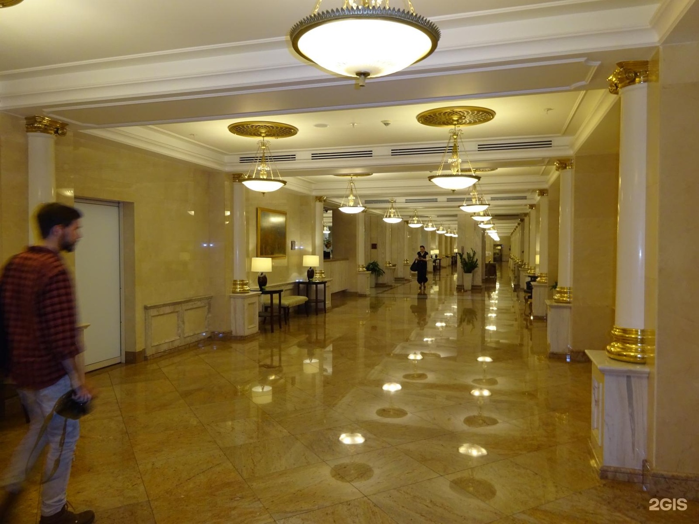 Гостиница Украина 1 этаж