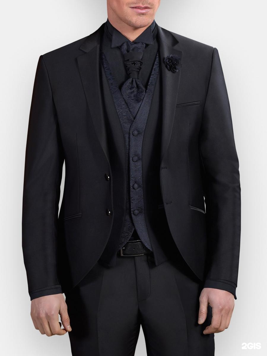 Черный классический костюм мужской