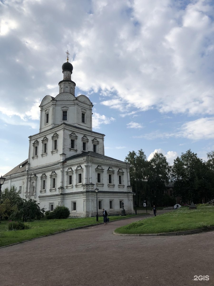 Церковь Архангела Михаила Спасо-Андроников монастырь. Андроньевская площадь 10. Церковь Михаила Архангела (Вертлино). Спасо-Андроников монастырь Андроньевская площадь, 10 фото.