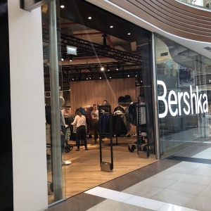 Фото от владельца Bershka, сеть магазинов одежды и обуви