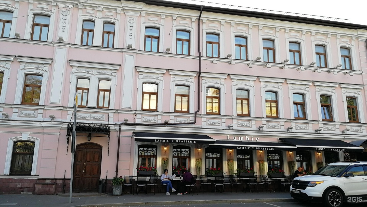 Lambic brasserie гоголевский бульвар. Ламбик воронцово поле. Брассерия Ламбик Мясницкая. Москва большой Черкасский переулок 15-17с1 Brasserie Lambic.