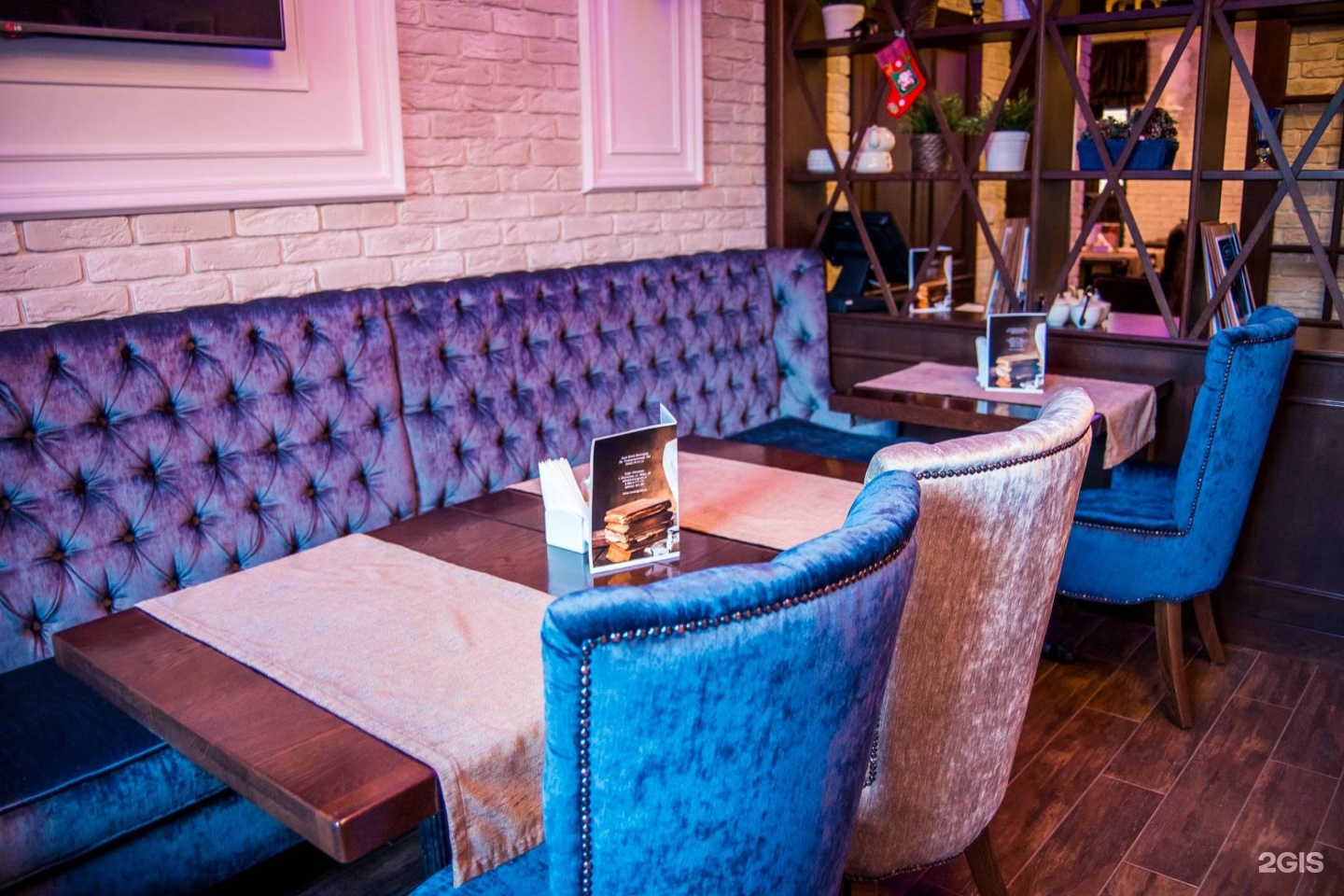 Ресторан носорог волгоград. Носорог волгоград. Кафе носорог волгоград фото. Носорог кафе волгоград. Бар носорог волгоград.