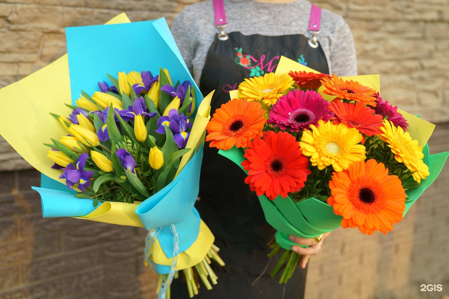 кутузова цветы. кутузова цветы. кутузов полководец. композиция микки маус из цветов. букет с микки маусом из роз.